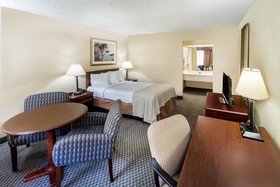Days Inn by Wyndham Jennings