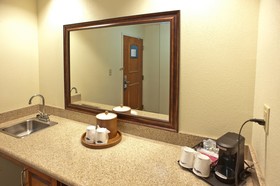 Hampton Inn & Suites Jennings