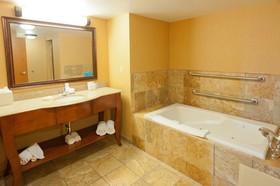 Hampton Inn & Suites Jennings