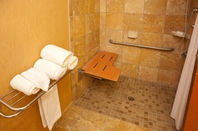 Hampton Inn & Suites Jennings