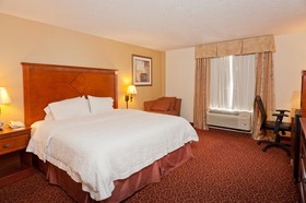 Hampton Inn & Suites Jennings