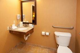 Hampton Inn & Suites Jennings