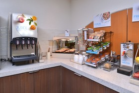 Holiday Inn Express Hotel & Suites New Orleans Airport South