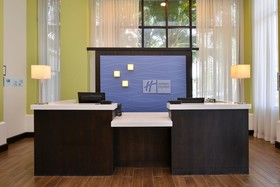 Holiday Inn Express Hotel & Suites New Orleans Airport South