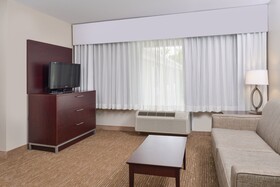 Holiday Inn Express & Suites Lafayette