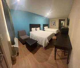 Super 7 Inn