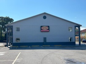 Super 7 Inn