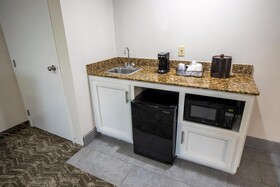 Vermilion River Hotel