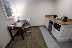 Vermilion River Hotel