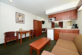 Americas Best Value Inn & Suites - Lake Charles / I-210 Exit 5