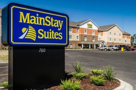 MainStay Suites Hackberry Sportsman's Lodge