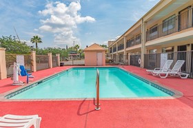 Lake Charles Inn