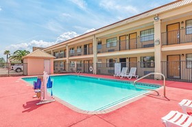 Lake Charles Inn
