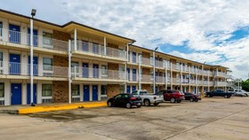 Motel 6 Lake Charles On The Bayou