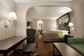 Super 8 by Wyndham Lake Charles Northeast