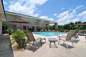 Motel 6 Luling