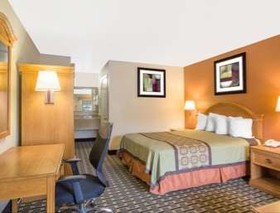 Days Inn by Wyndham Monroe