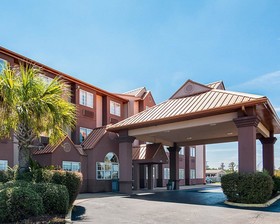 Econo Lodge Inn & Suites
