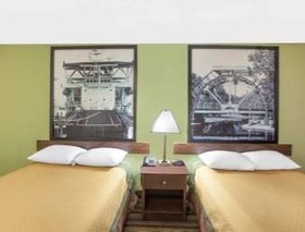 Super 8 by Wyndham Natchitoches