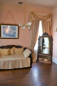 Degas House
