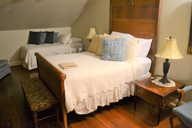 Degas House
