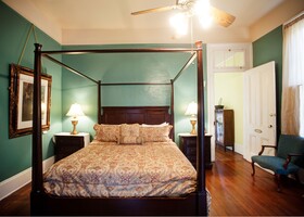 Degas House