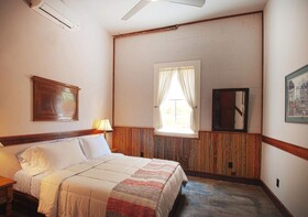 Inn at the Old Jail