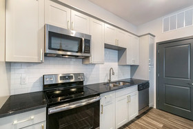 Pelicanstay At Nola Mid City