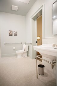 The Mary Beth Hotel & Gallery
