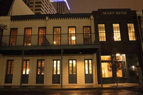 The Mary Beth Hotel & Gallery