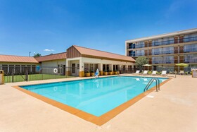 Quality Inn & Suites Baton Rouge West - Port Allen