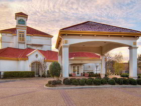 La Quinta Inn & Suites by Wyndham Shreveport Airport