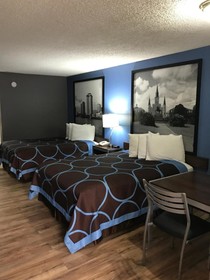 Super 8 by Wyndham Slidell