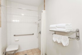 Super 8 by Wyndham Slidell