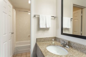 Super 8 by Wyndham Slidell