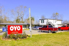 Hotel Sulphur LA Hwy 90 West by OYO Rooms