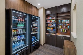 La Quinta Inn & Suites by Wyndham Sulphur