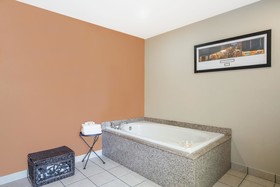 Days Inn & Suites by Wyndham Thibodaux