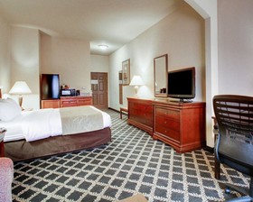 Clarion Suites Vidalia