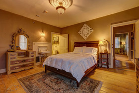 Rowell's Inn