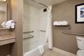Hilton Garden Inn Auburn Riverwatch
