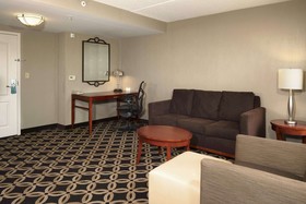 Hilton Garden Inn Auburn Riverwatch