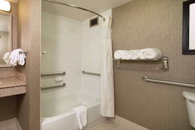 Hilton Garden Inn Auburn Riverwatch