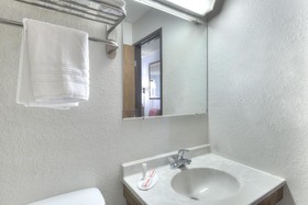 Super 8 by Wyndham Augusta