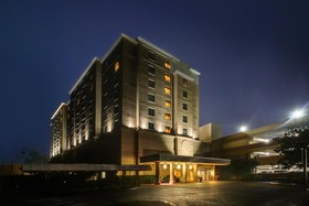 Hollywood Casino Hotel & Raceway