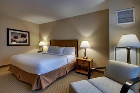 Hollywood Casino Hotel & Raceway