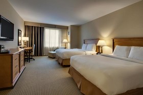 Hollywood Casino Hotel & Raceway