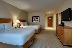 Hollywood Casino Hotel & Raceway