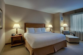 Hollywood Casino Hotel & Raceway