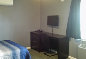Pine Tree Inn
